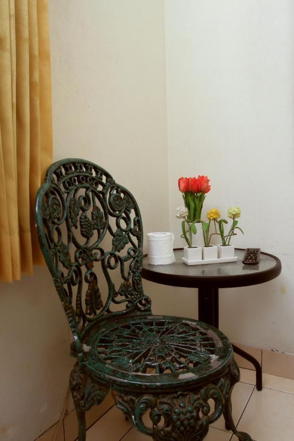 Unique Guesthouse Bandung Exteriör bild