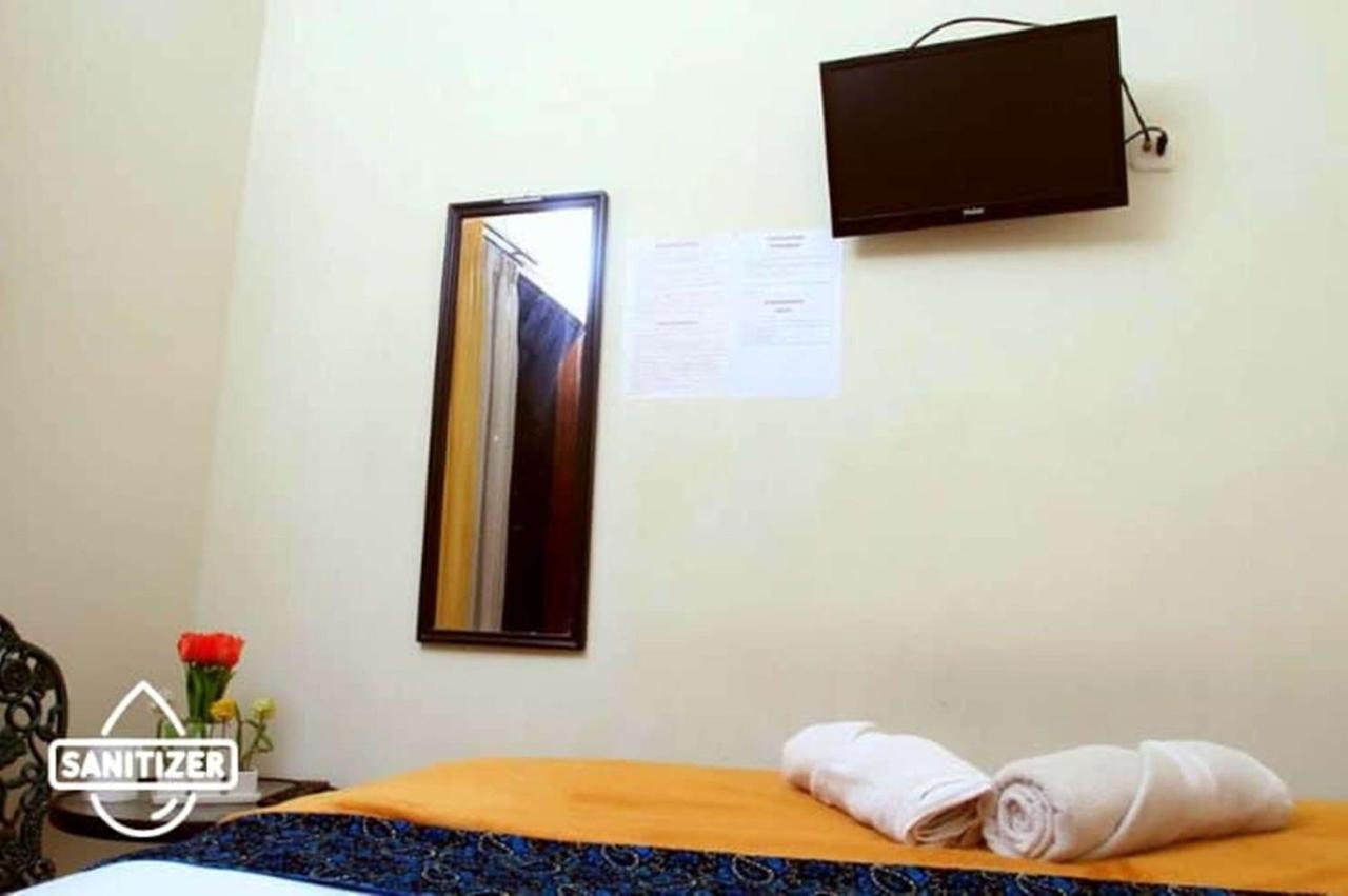 Unique Guesthouse Bandung Exteriör bild