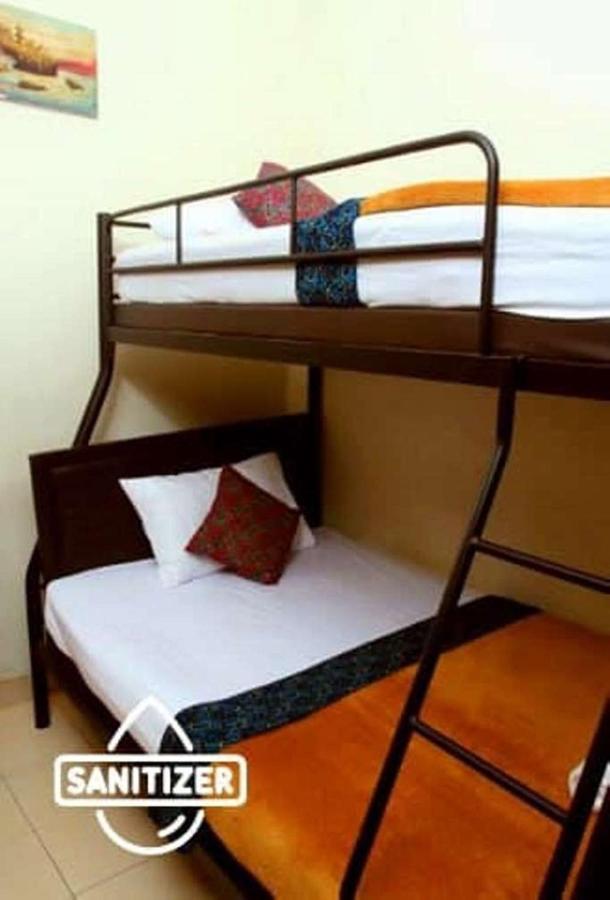 Unique Guesthouse Bandung Exteriör bild