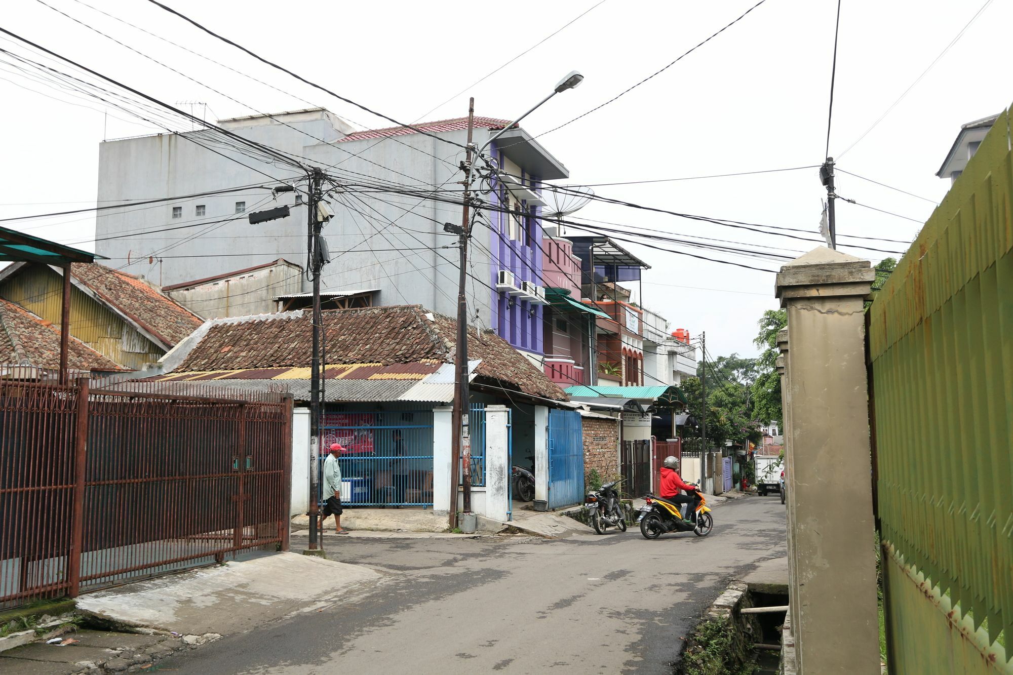 Unique Guesthouse Bandung Exteriör bild