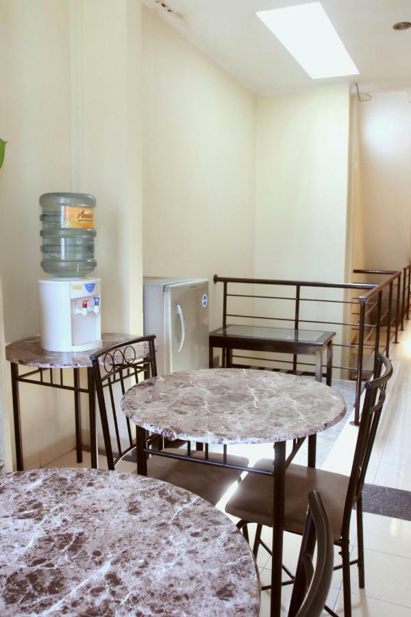 Unique Guesthouse Bandung Exteriör bild